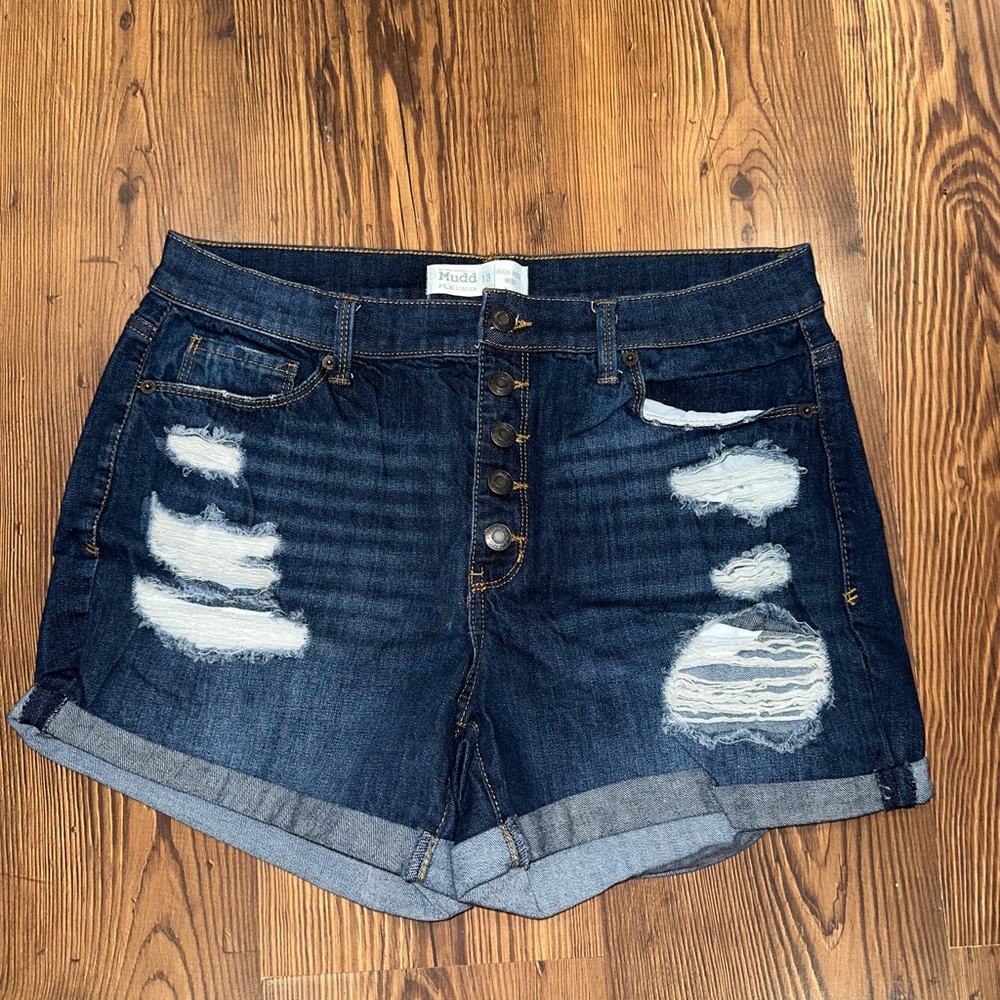 Hudd Jean high waisted shorts. 5 button